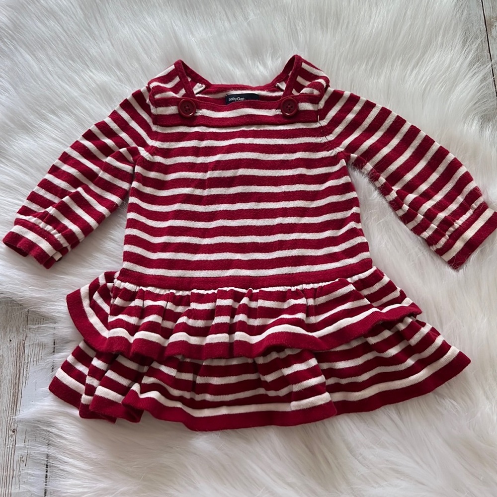 baby GAP red and white riffle sweater 3-6 months 12mos cute details red buttons